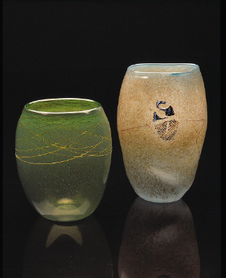 Artist: Dale Chihuly, Title: Left to Right: Malabar Green Basket with Citrine Body Wrap, 1978; Granite Basket with Shard Drawing, 1978 - click for larger image