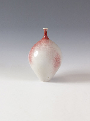 Artist: Elsa Rady, Title: Tall Neck Vase with Copper Blush, 1978  - click for larger image
