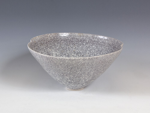 Artist: Elsa Rady, Title: Untitled Porcelain Bowl with Crackle Glaze, 1972 (view 2) - click for larger image