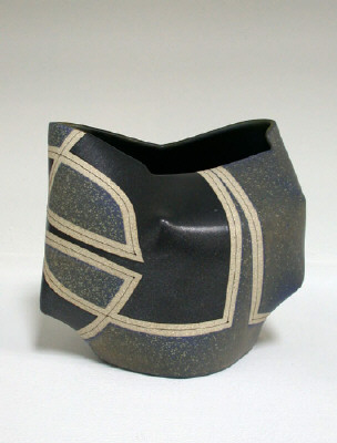 Artist: Gustavo Prez, Title: Vase (04-203), 2004 - click for larger image