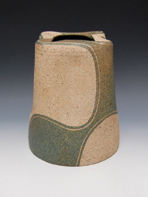 Artist: Gustavo Prez, Title: Vase (06-572), 2006 - click for larger image