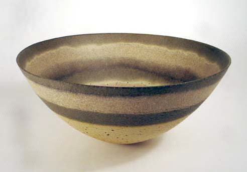 Artist: Jennifer Lee, Title: Speckled coral pot, olive and sand bands, 2003 - click for larger image